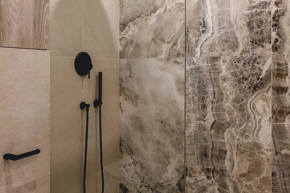 Apartament deluxe z 2 sypialnią  z widokiem na morze