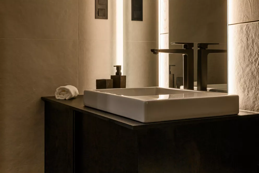 Apartament deluxe z 1 sypialnią  z widokiem na morze